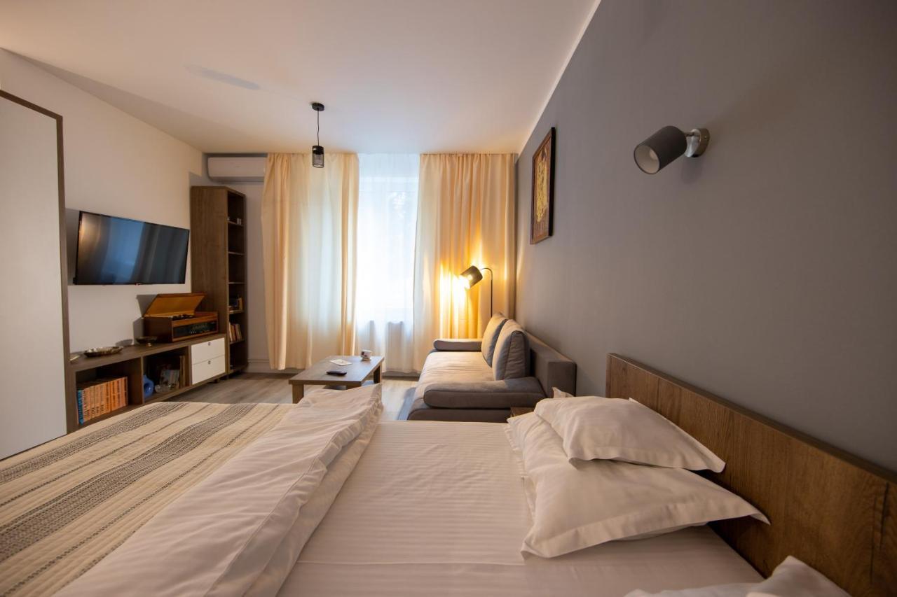Central Place Apartment Timisoara 2 Bagian luar foto