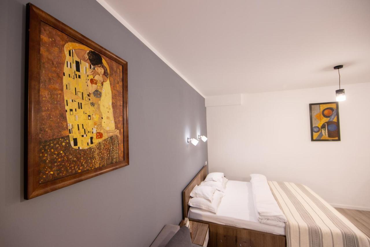 Central Place Apartment Timisoara 2 Bagian luar foto